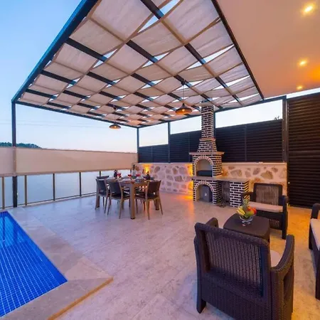 فيلة Corleone - Modern With Jacuzzi In Kalkan