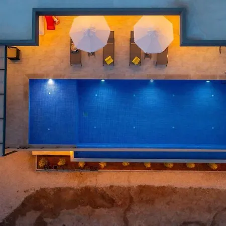 Corleone - Modern With Jacuzzi In Kalkan Vila *